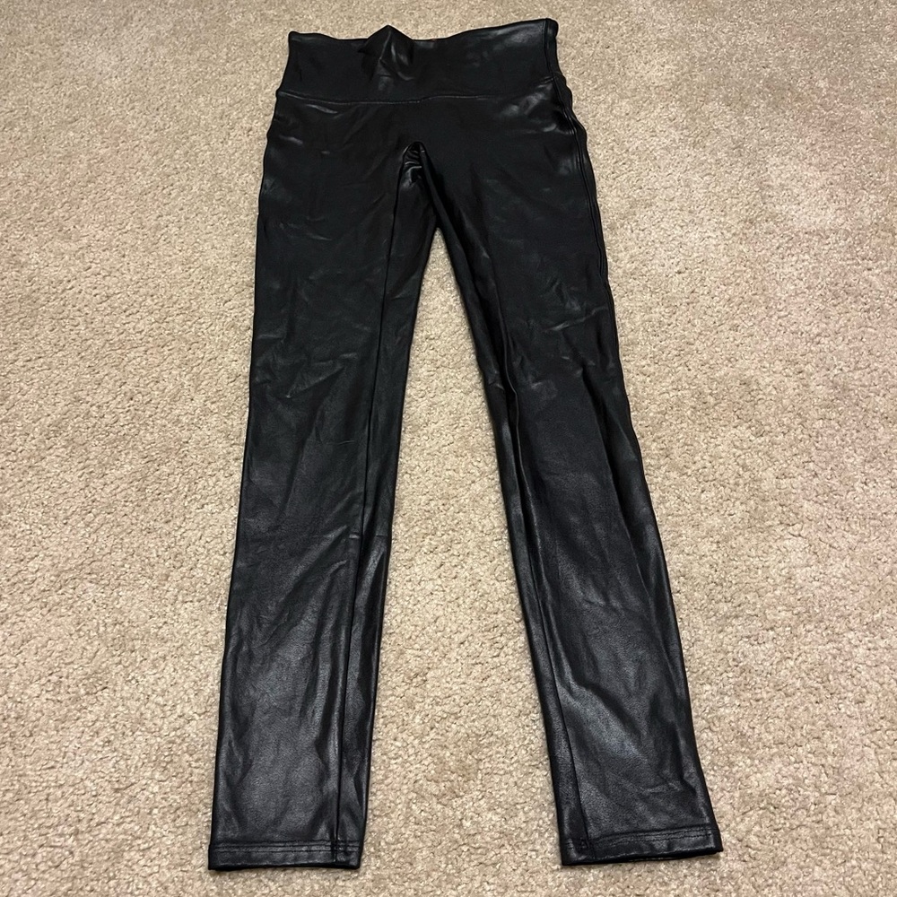 Spanx  Women's All Over Faux Leather Leggings - Black Size M - Light Pattern